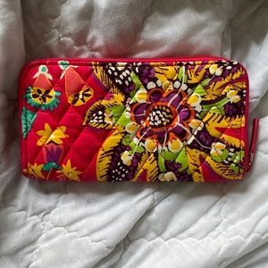 Vera bradley wallet